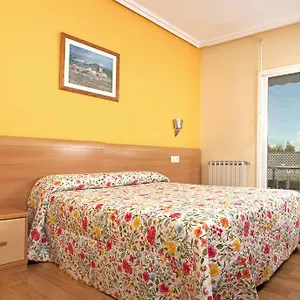 Guest house Hostal Europa Pension Irun